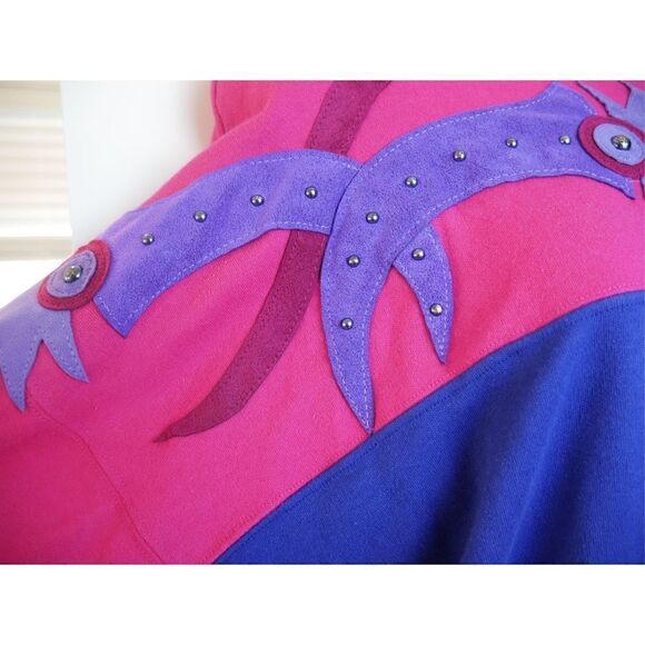 VINTAGE | Red Bandana Studio Patched Pink & Purple Sweatshirt Size Large - Picture 4 of 11